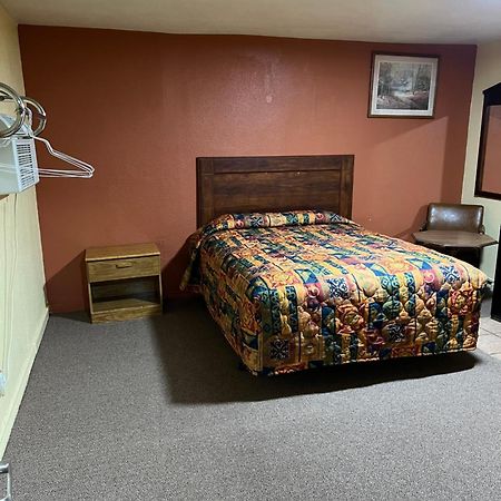 Economy Inn Odessa Zewnętrze zdjęcie