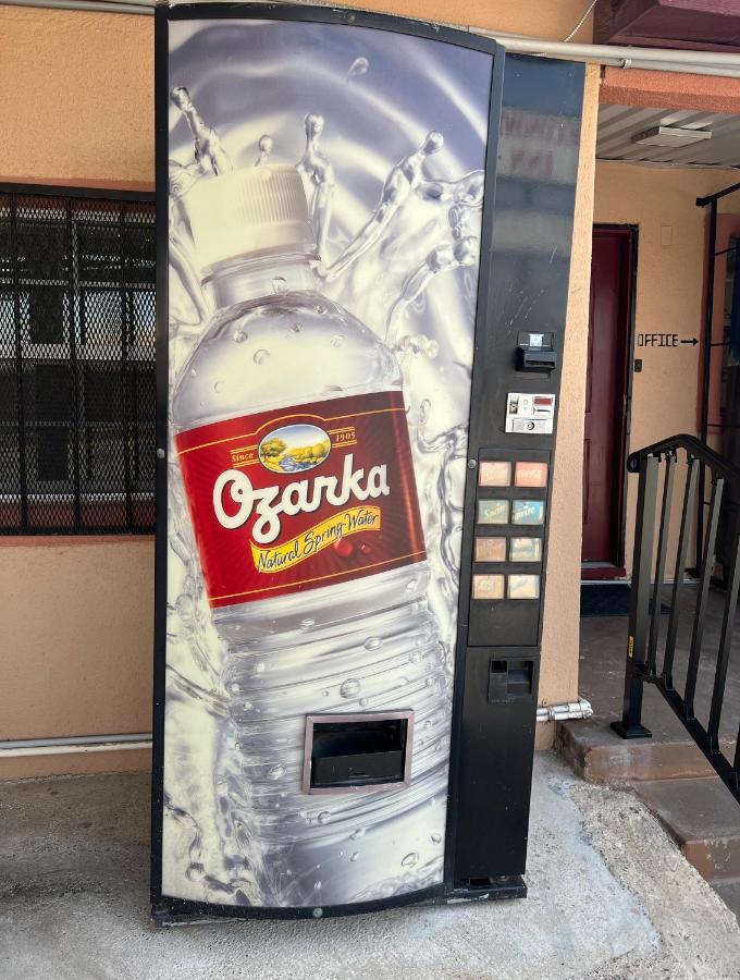 Economy Inn Odessa Zewnętrze zdjęcie