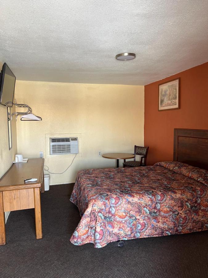 Economy Inn Odessa Zewnętrze zdjęcie