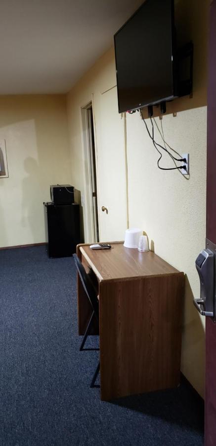 Economy Inn Odessa Zewnętrze zdjęcie