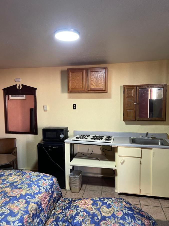 Economy Inn Odessa Zewnętrze zdjęcie